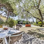 La Romane By Interhome Сен-Тропе
