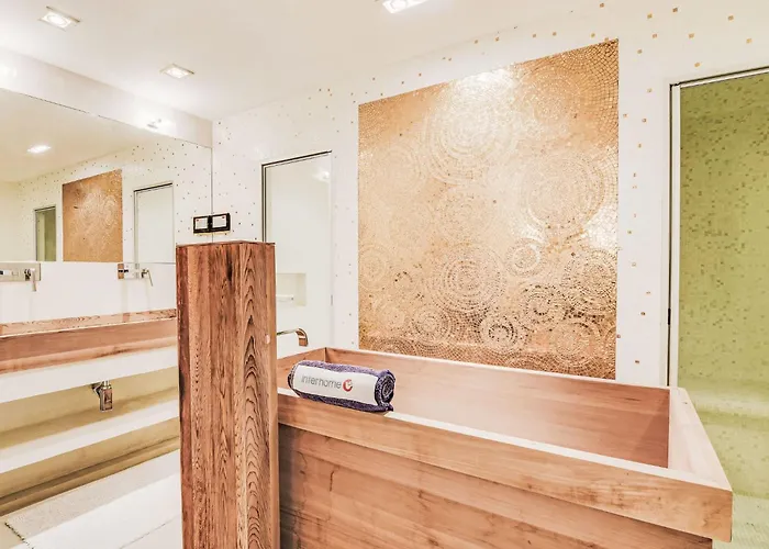 La Romane By Interhome